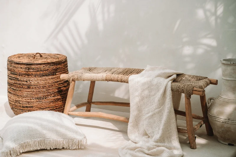 Banc en teck massif et jonc de mer naturel 110x40x45cm Porto - Bazar Bizar