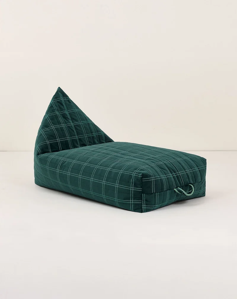 Nobodinoz langer Sitzsack Oasis Eco-Velvet Kindergrösse Grün