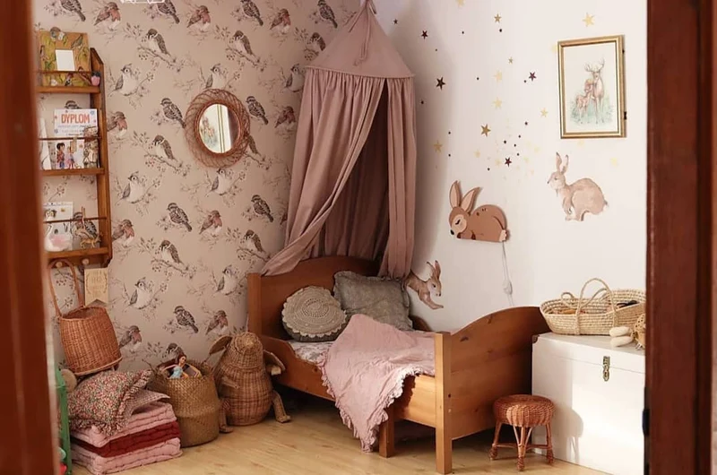 Dekornik Tapete Vögel Beige Streifen 50 x 280