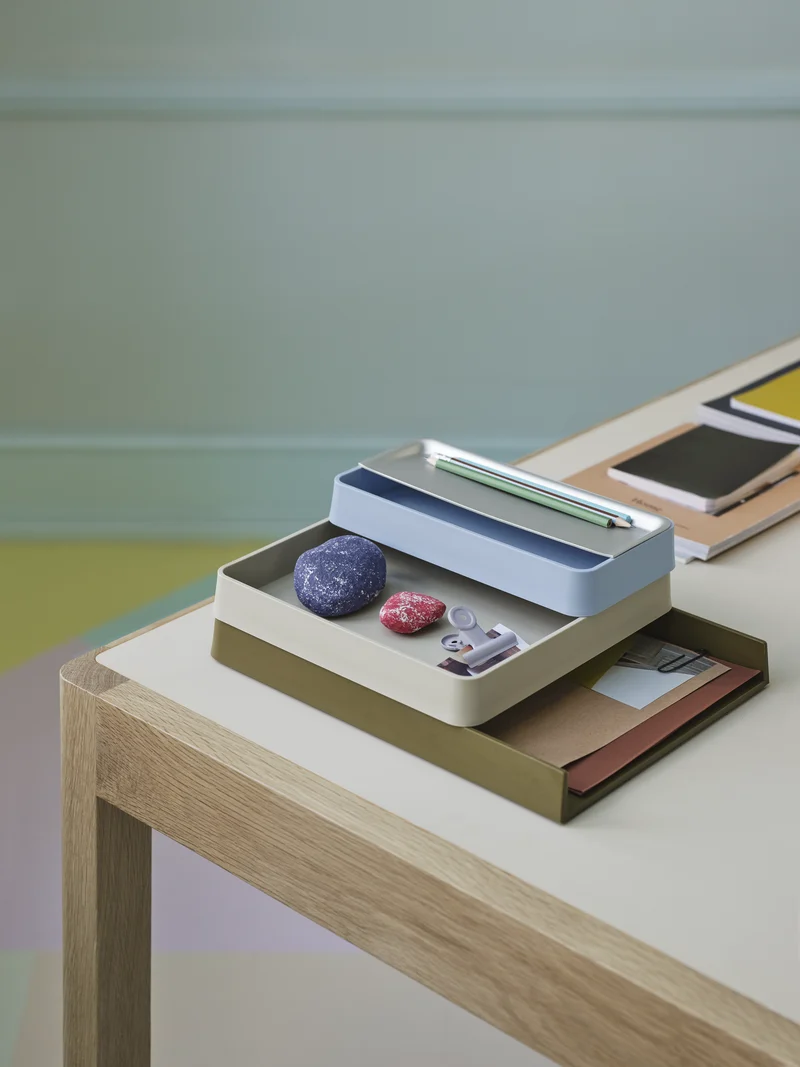 Muuto Arrange Schreibtisch-Organizer Konfiguration 2 Hellblau Grau Braungrün