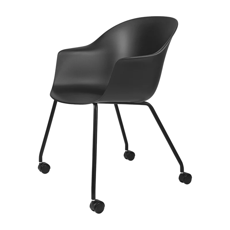 Chaise de bureau noire 4 pieds à roulettes Bat - Gubi