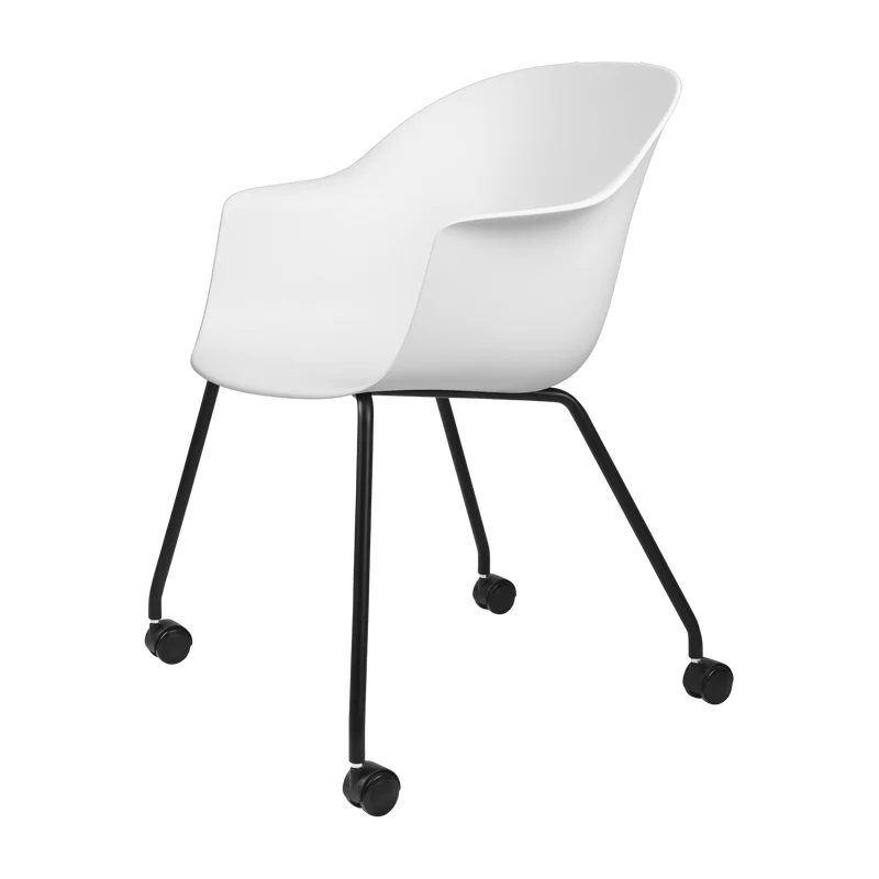Chaise de bureau blanche 4 pieds à roulettes Bat - Gubi
