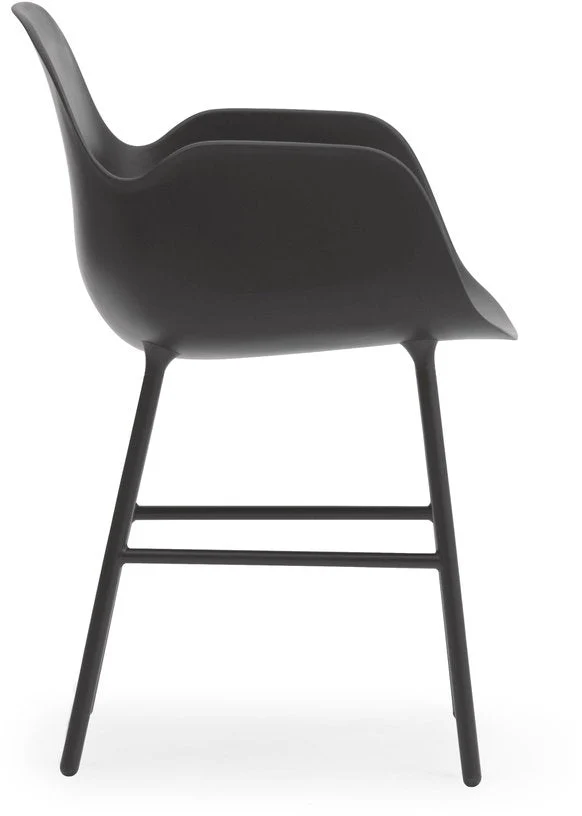 Chaise avec accoudoirs en acier et pp noir Form - Normann Copenhagen