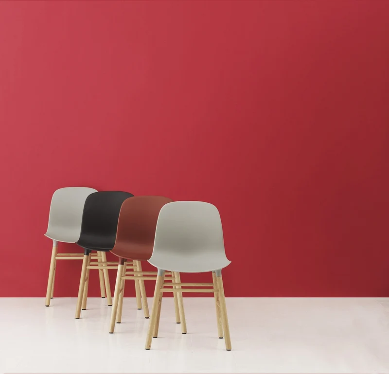 Chaise en chêne naturel et pp noir Form - Normann Copenhagen