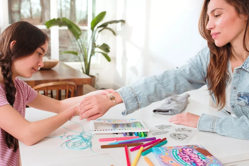 DIY SHRINK IT ART BRACELET KIT - BFF (6 YEARS+)
