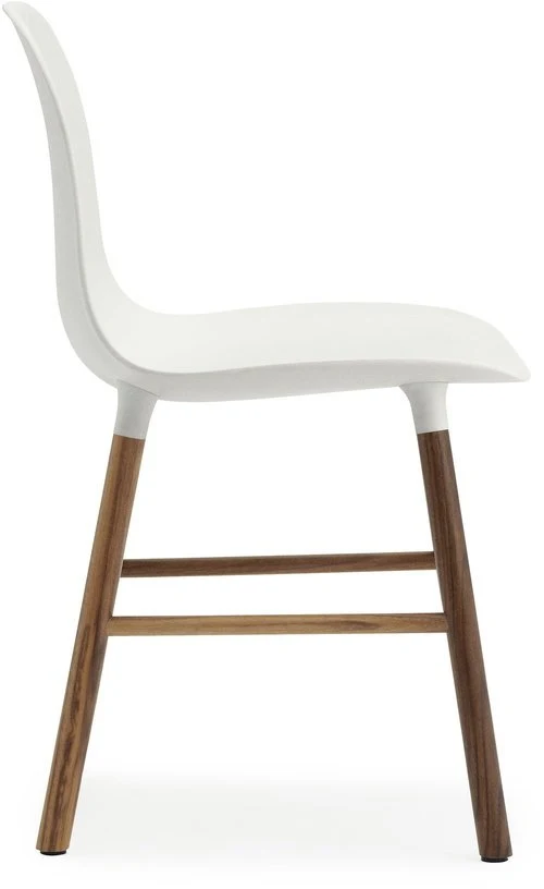 Chaise en noyer naturel et pp blanc Form - Normann Copenhagen