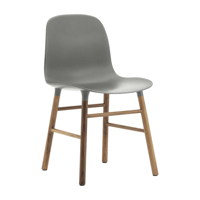 Chaise en noyer naturel et pp gris Form - Normann Copenhagen