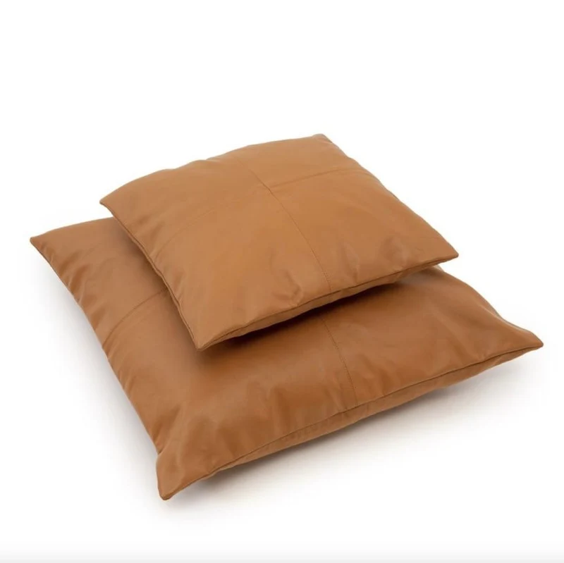 Housse de coussin à 4 panneaux en cuir 60 x 60 cm camel - Bazar Bizar