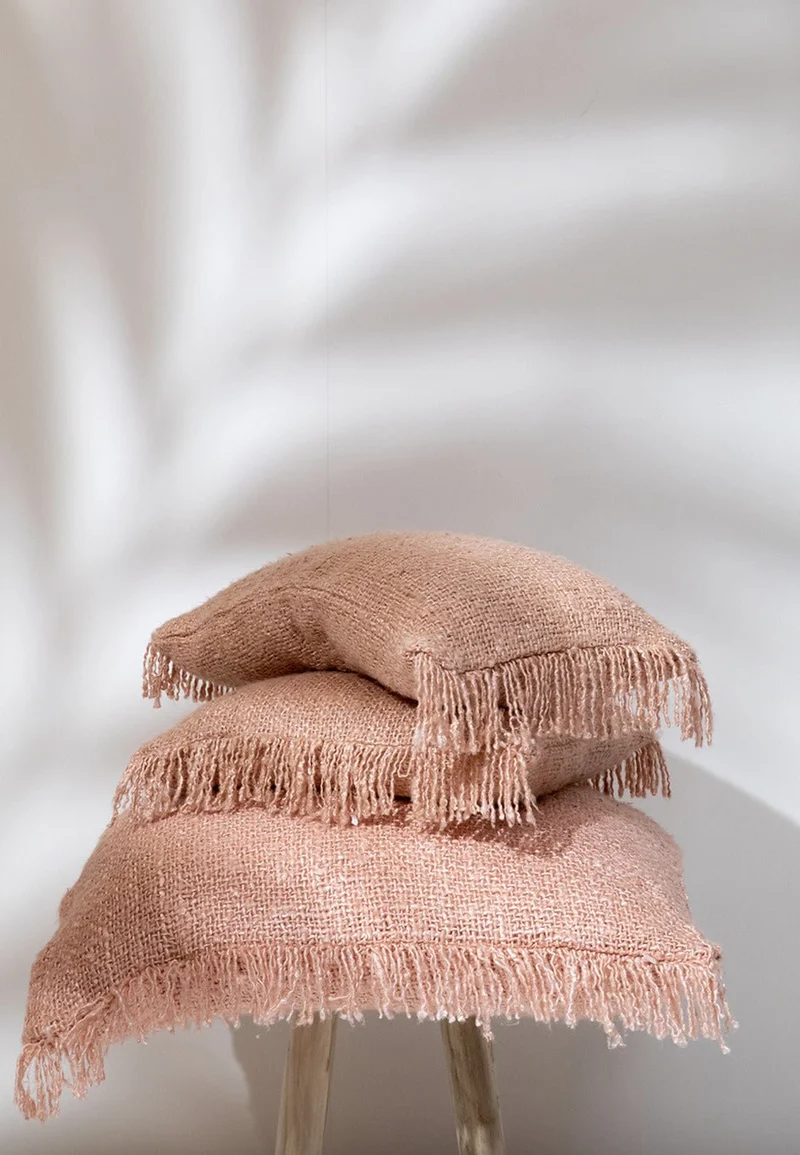 Housse de coussin 60 x 60 cm rose saumon Oh My Gee - Bazar Bizar