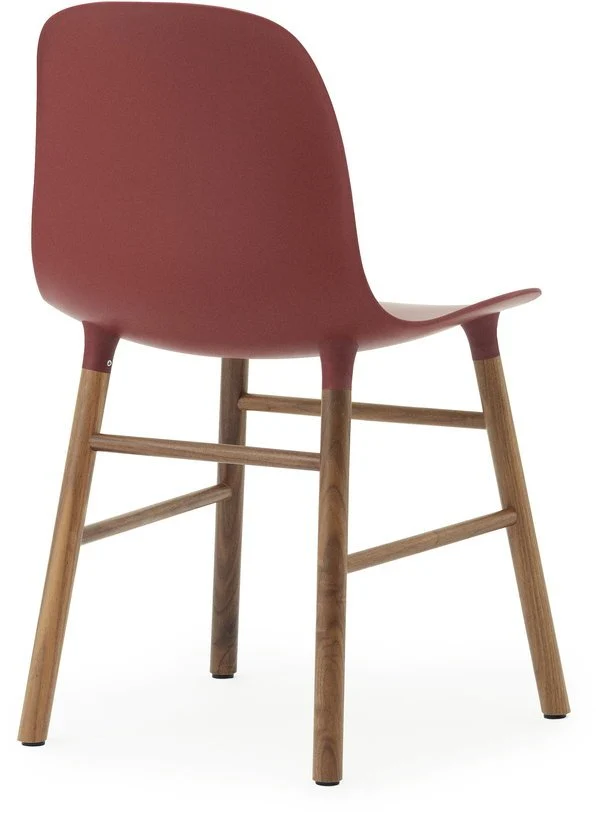 Chaise en noyer naturel et pp rouge Form - Normann Copenhagen