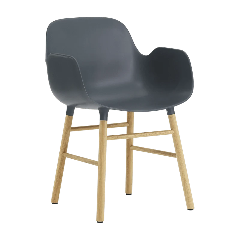 Chaise avec accoudoirs en chêne naturel et pp bleu Form - Normann Copenhagen