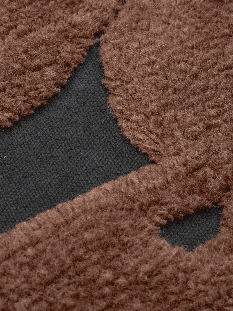 Coussin carré en laine tufté noir et marron 50 x 50 cm Cilla - Ferm Living