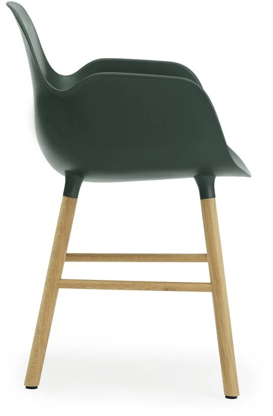 Chaise avec accoudoirs en chêne naturel et pp vert Form - Normann Copenhagen