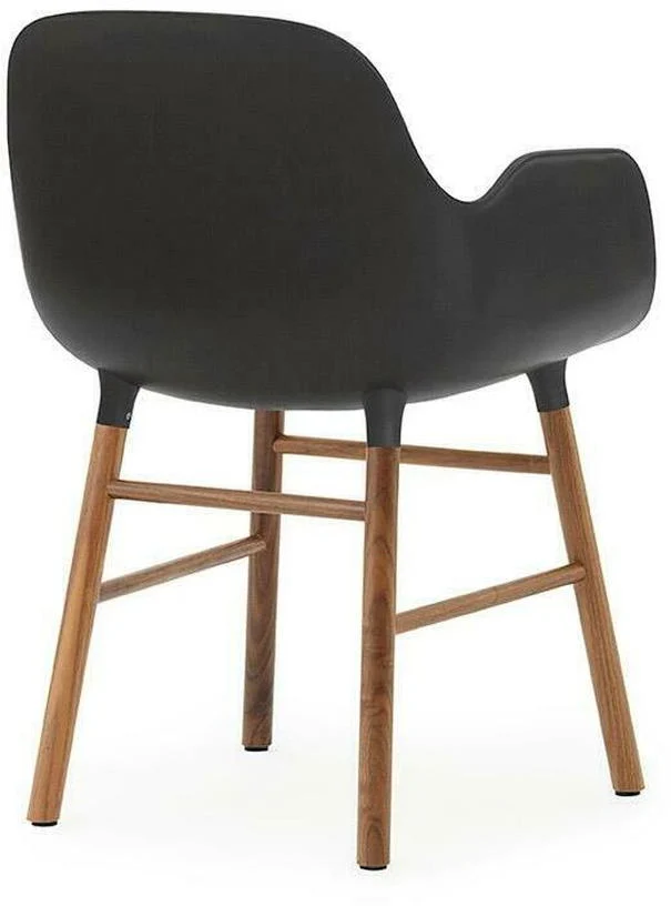 Chaise avec accoudoirs en noyer naturel et pp noir Form - Normann Copenhagen