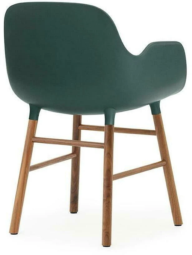 Chaise avec accoudoirs en noyer naturel et pp vert Form - Normann Copenhagen