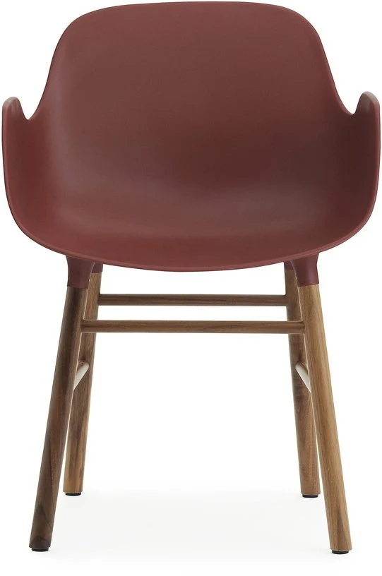 Chaise avec accoudoirs en noyer naturel et pp rouge Form - Normann Copenhagen