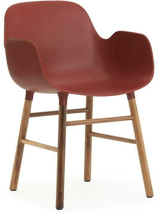 Chaise avec accoudoirs en noyer naturel et pp rouge Form - Normann Copenhagen