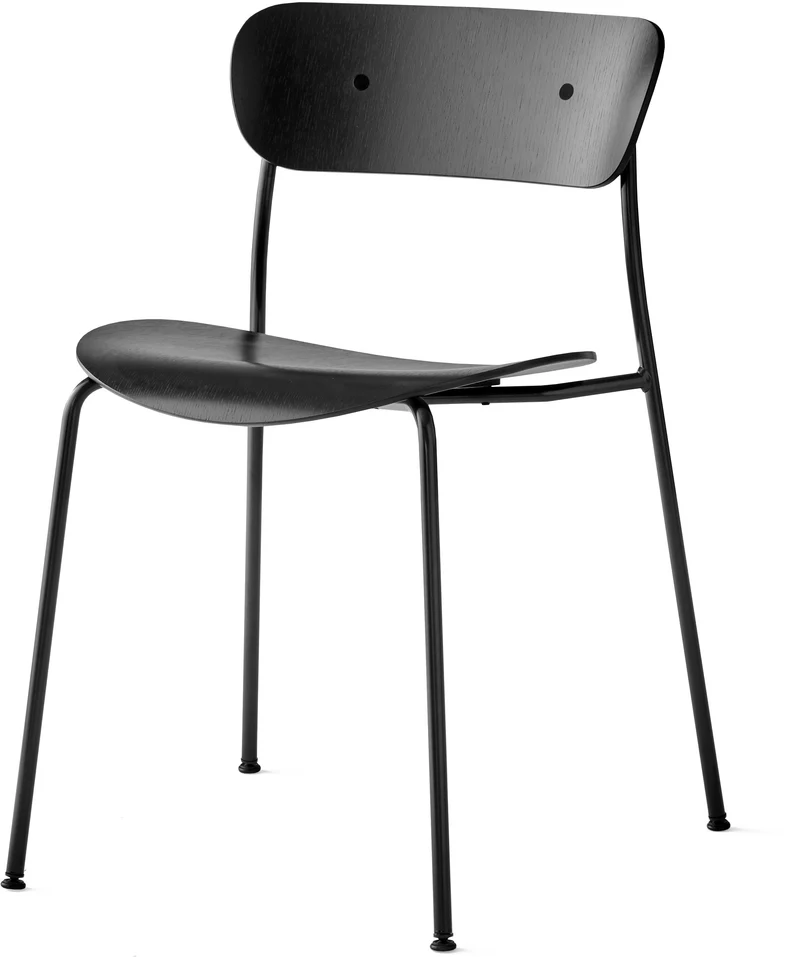 Chaise en chêne laqué noir avec patins en feutre AV1 Pavilion - &Tradition
