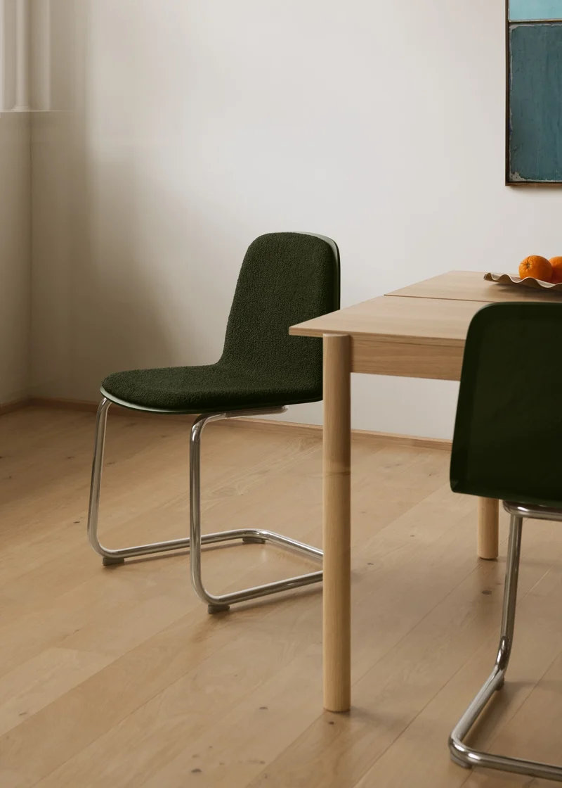Chaise en hêtre noir et acier noir Brink - Muuto