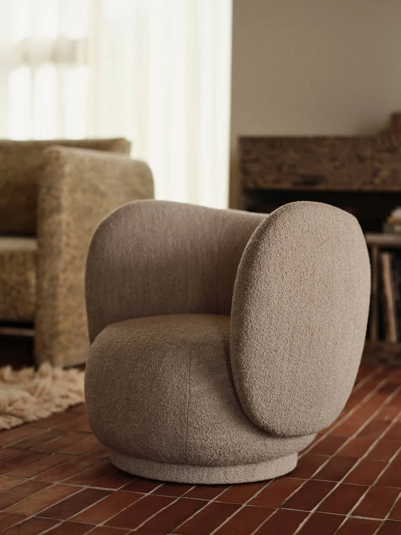 Fauteuil pour enfant en tissu bouclé beige Rico - Ferm Living