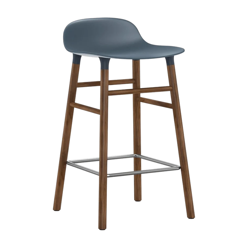 Tabouret de bar en noyer naturel et pp bleu 65 cm Form - Normann Copenhagen