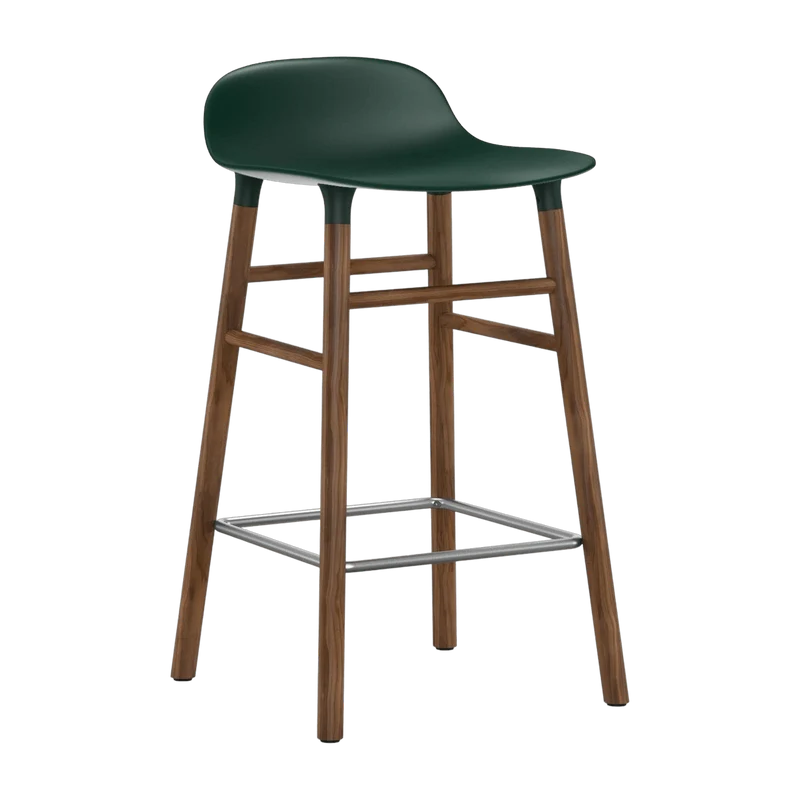 Tabouret de bar en noyer naturel et pp vert 65 cm Form - Normann Copenhagen