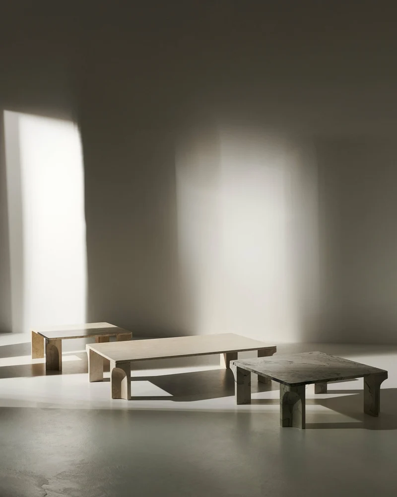 Table basse en pierre calcaire blanche 140x30 cm Doric - Gubi