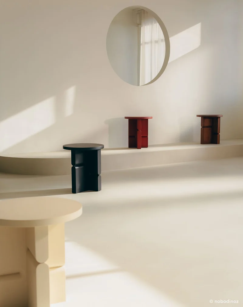 Nobodinoz Noon Hocker und Beistelltisch farbiges Holz Ivory
