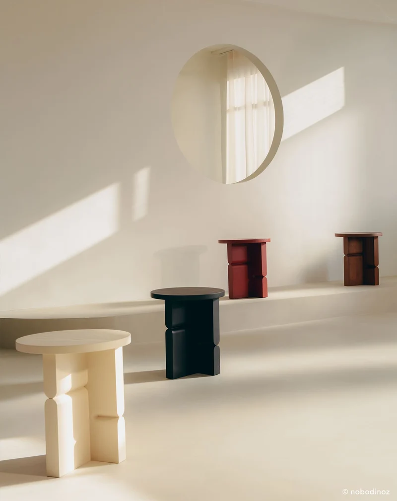 Nobodinoz Noon Hocker und Beistelltisch farbiges Holz Ivory