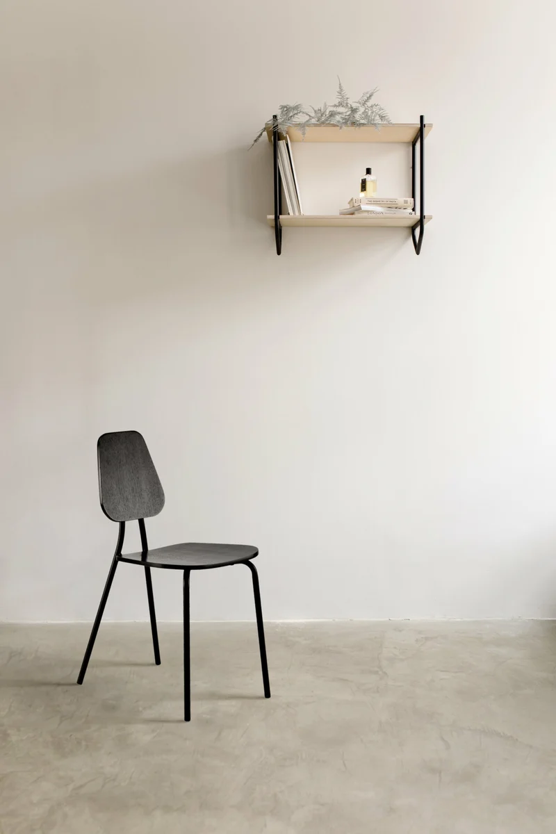 Chaise en chêne plaqué noir Hoya - Emko