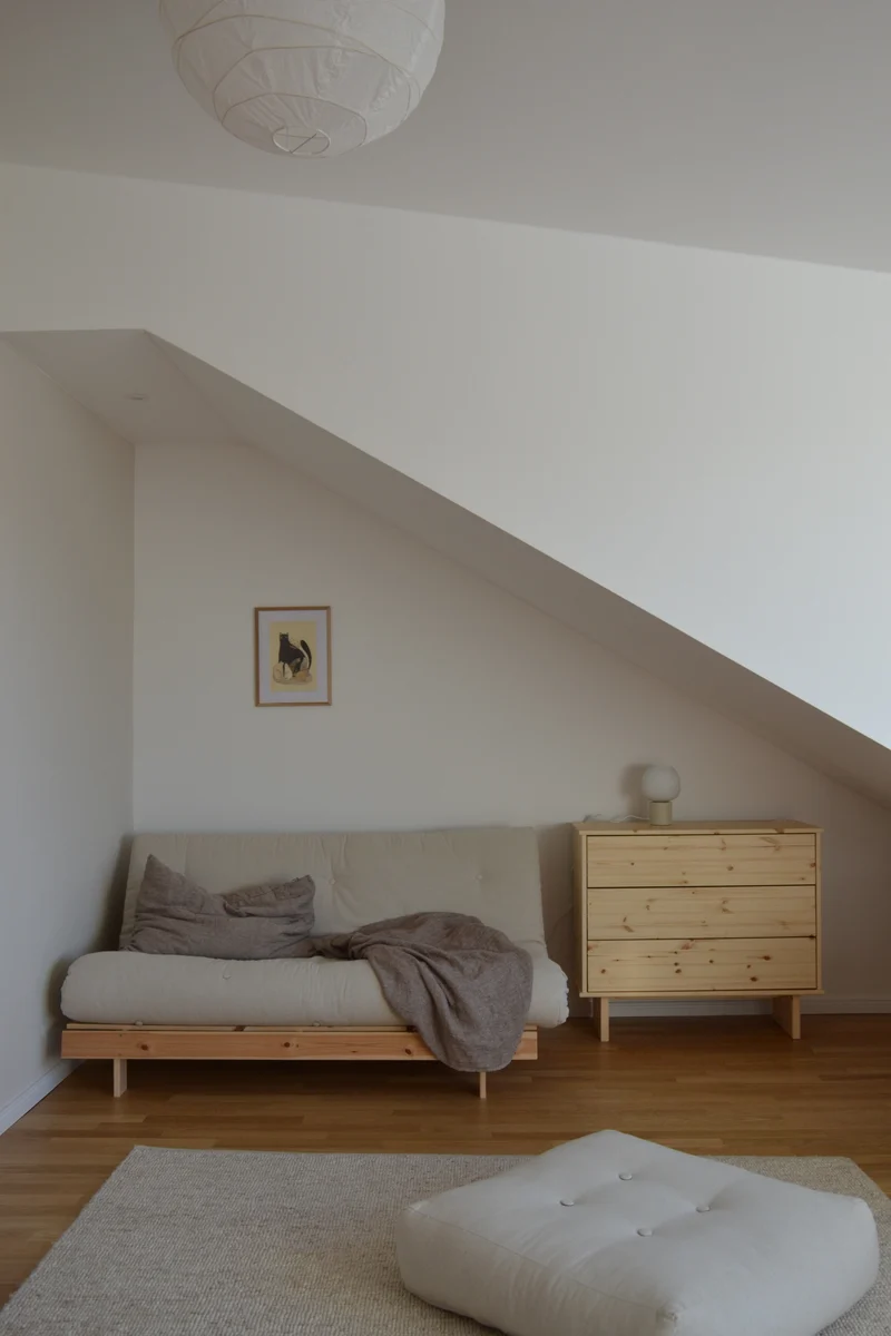 Canapé-lit beige clair pin massif Roots 160 - Karup Design
