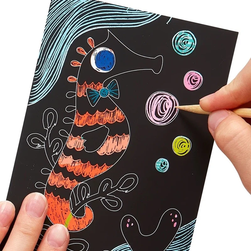 SCRATCH + SCRIBBLE ART KIT - FISH (6 YEARS+)