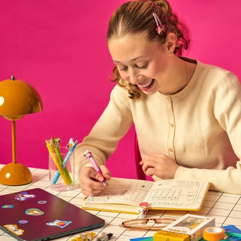 OOLY x PEANUTS 3 COLOUR ERASABLE GEL PEN (6 YEARS+)