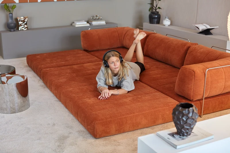 Canapé convertible en polyester recyclé orange 312x104x77cm Cozypad - Innovation living