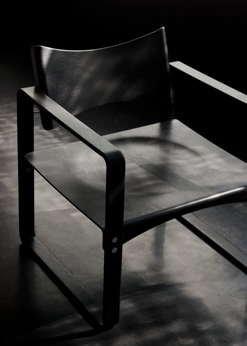 Fauteuil en bouleau laqué noir 65,5x60x74cm 270F - Verpan