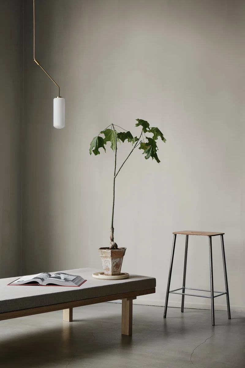 Tabouret de bar en cuir naturel et acier brut 65 cm Adam - Frama
