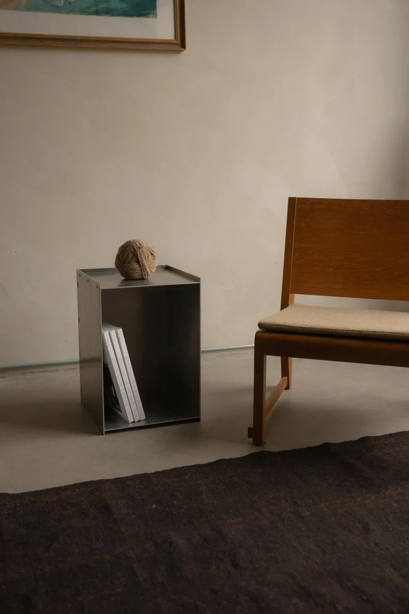 Table de chevet en aluminium 32,8 x 33,8 x 48,1 cm Rivet - Frama