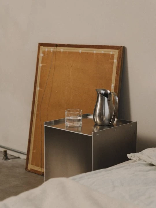 Table de chevet en aluminium 32,8 x 33,8 x 48,1 cm Rivet - Frama
