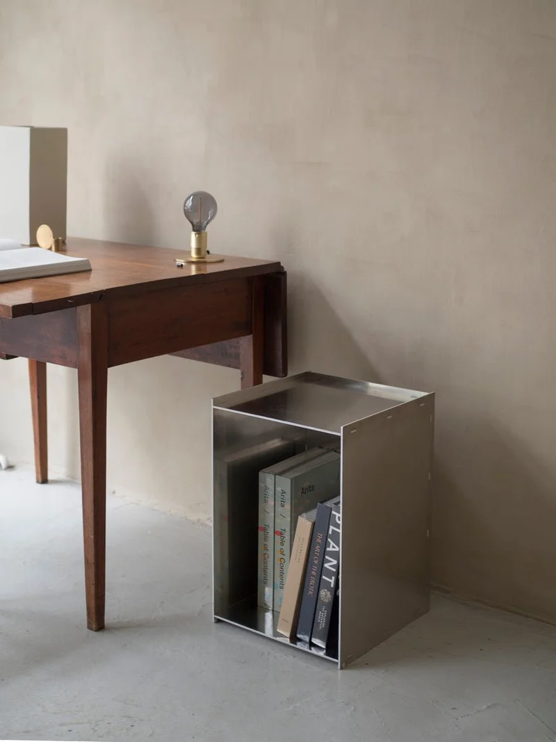 Table de chevet en aluminium 32,8 x 33,8 x 48,1 cm Rivet - Frama