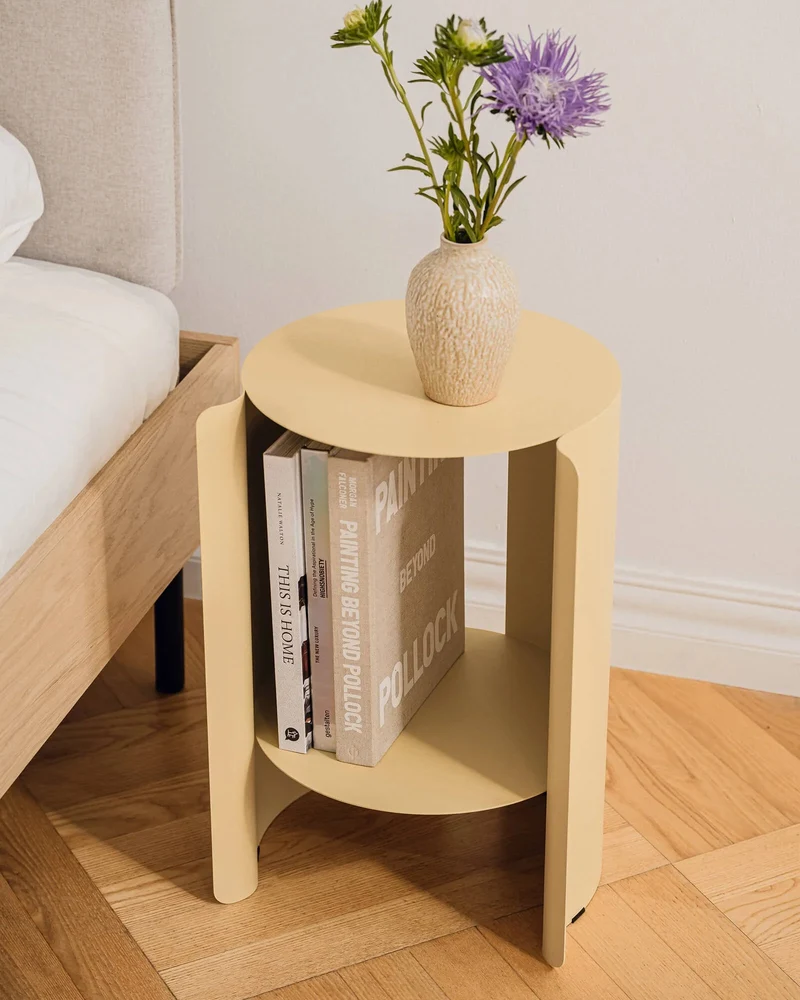 Table d'appoint en acier jaune beurre 32,3x50cm Wa - Noo.ma