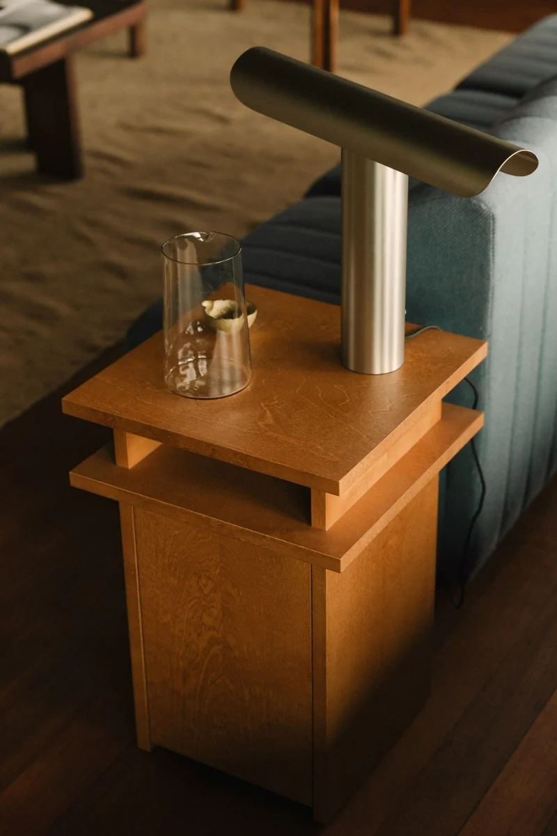 Table de chevet en bouleau brun chaud 37 x 37 x 54 cm Ratio - Frama