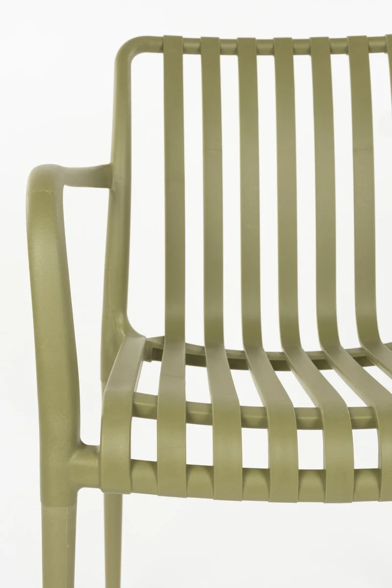 Chaise d'extérieur avec accoudoirs en plastique vert Cala - The Cool Republic