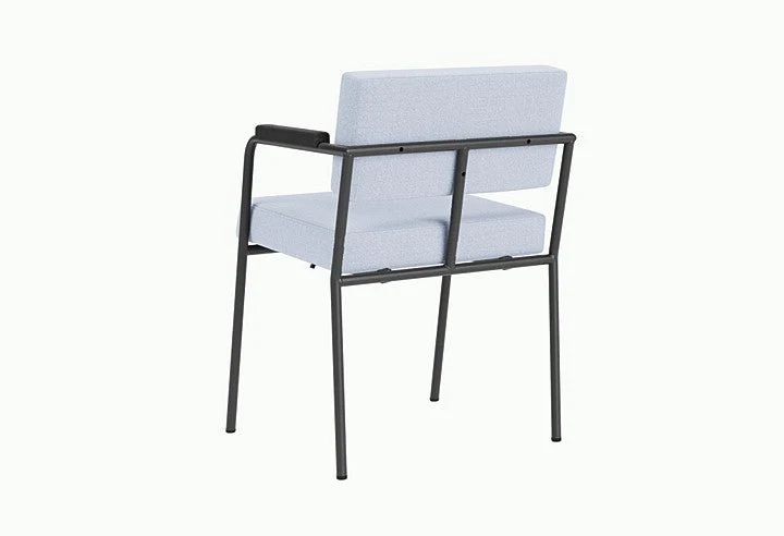 Chaise de salle à manger avec accoudoirs en acier noir et tissu bleu glacé Monday - Fest Amsterdam