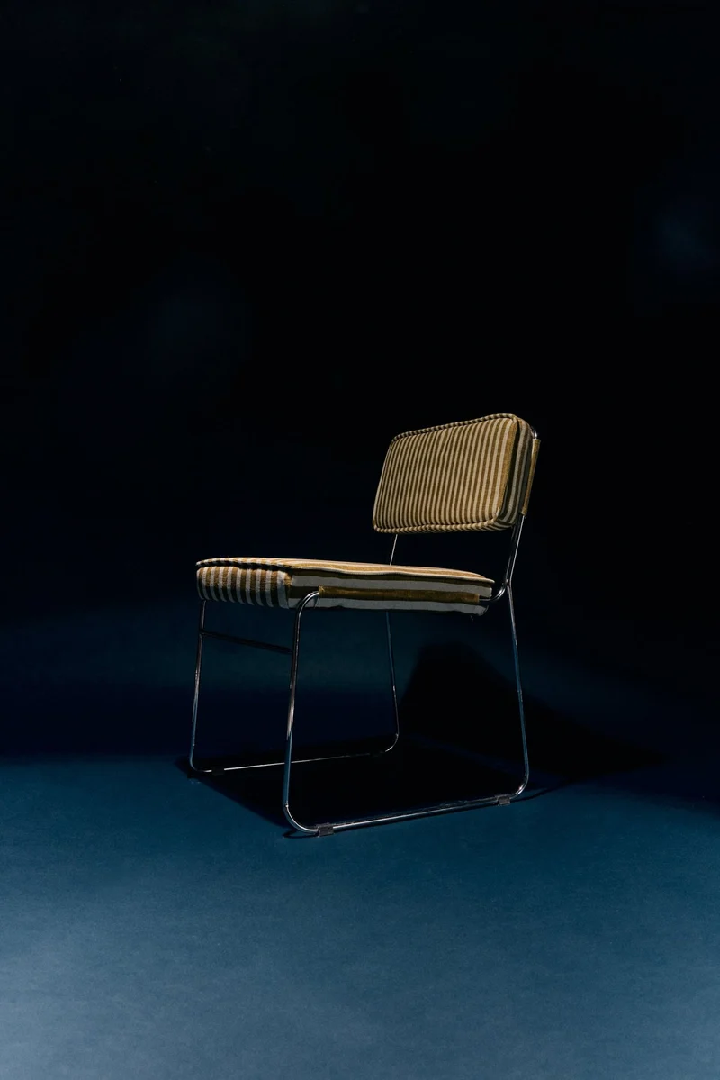 Chaise en acier chromé et tissu rayé jaune 51,5x62,5x83,5cm Endless - HKliving