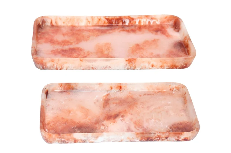 2 plateaux haut en résine rubis et crème Rih - Versmissen