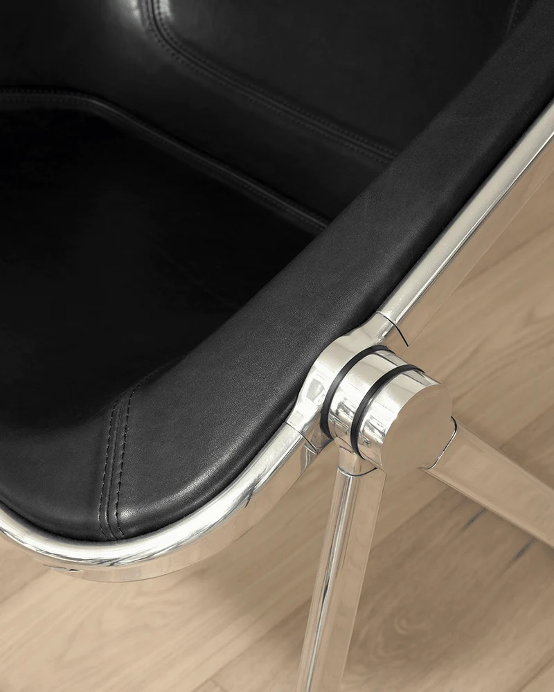 Chaise pliante en cuir noir et acier chromé Plona - Anonima Castelli