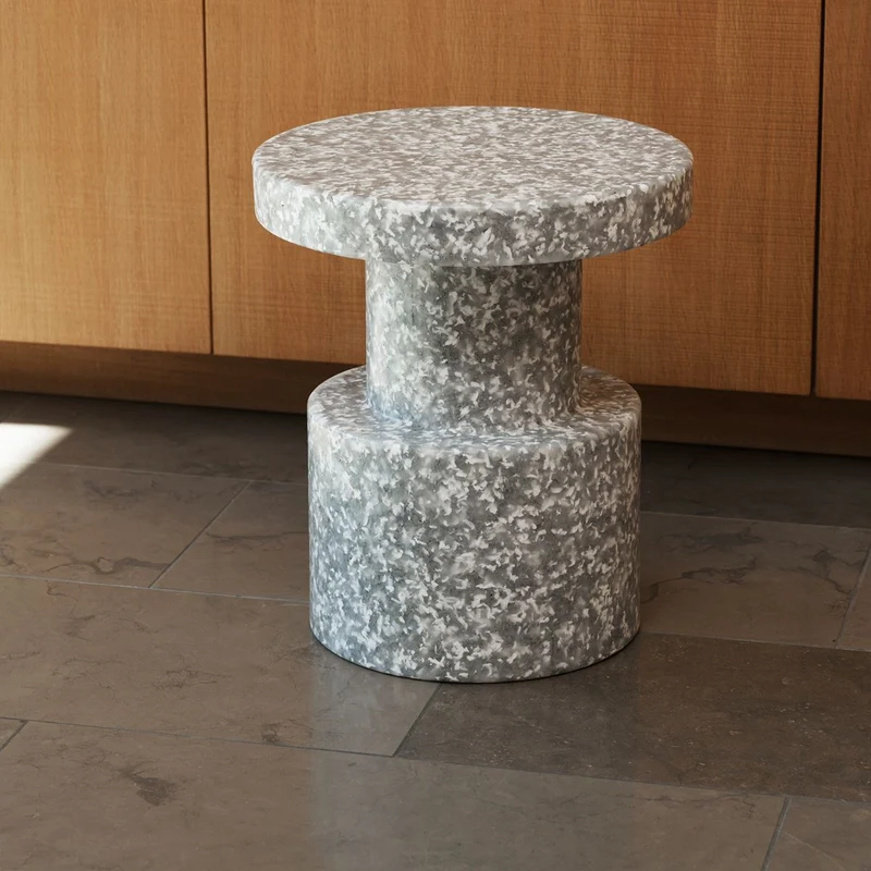 Tabouret en polyéthylène recyclé gris Bit Stool - Normann Copenhagen