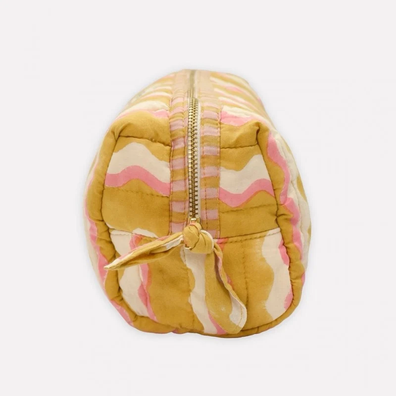 QUILTED WASH BAG