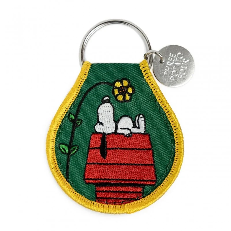 SNOOPY DOGHOUSE FLOWER PATCH KEY RING