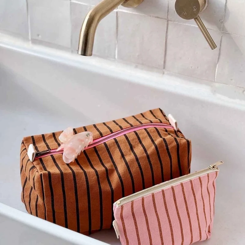 SOFIA POUCH